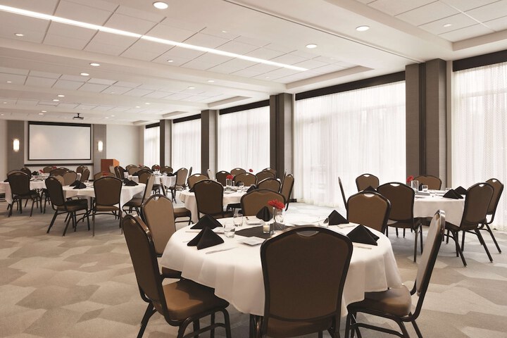 Hyatt Place Buffalo / Amherst