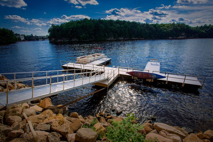 Natura Vue Resort & Boathouse