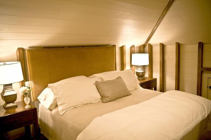 Room 33 of 43