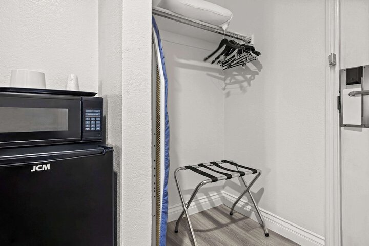 Room 40 of 58