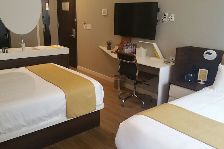 Room 30 of 43