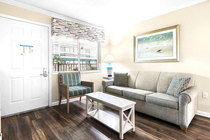 Club Destin Condos