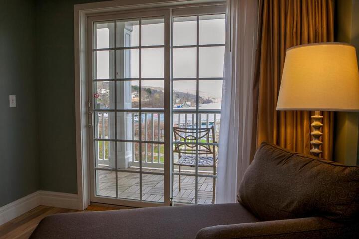 Watkins Glen Harbor Hotel