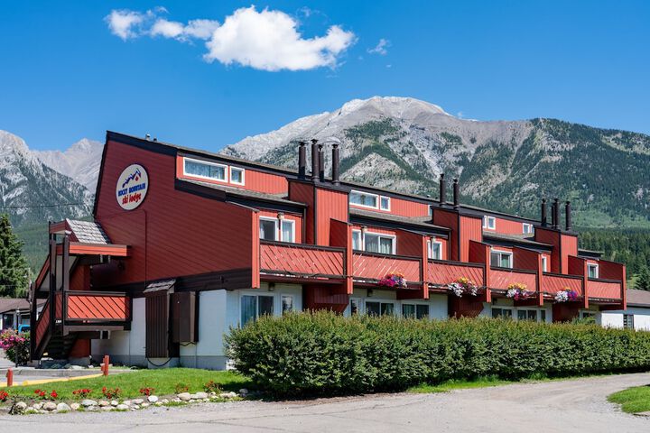 Hotel 9 of 105