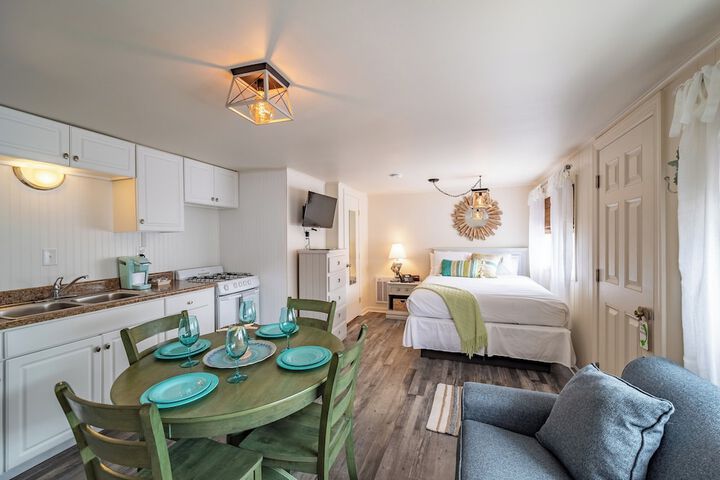 Ocean Glass Inn