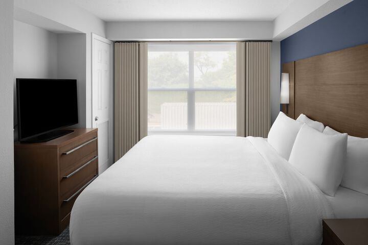 Room 25 of 29