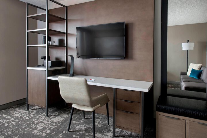 Room 21 of 42