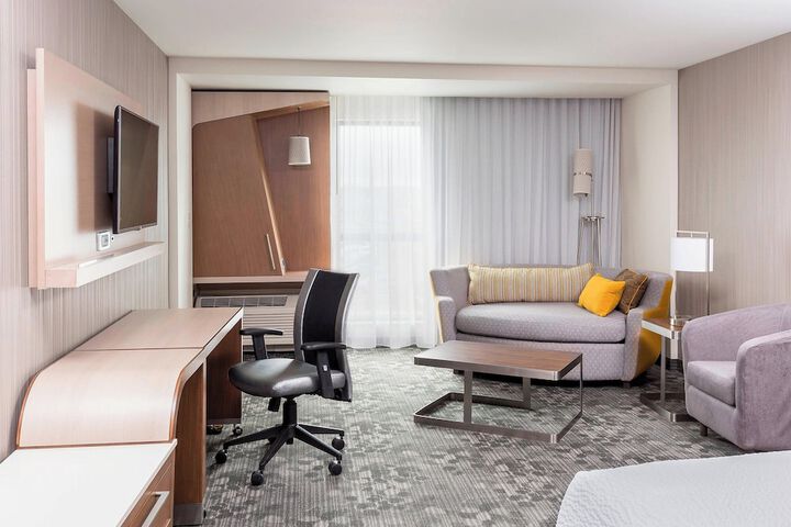 Courtyard by Marriott Bismarck North