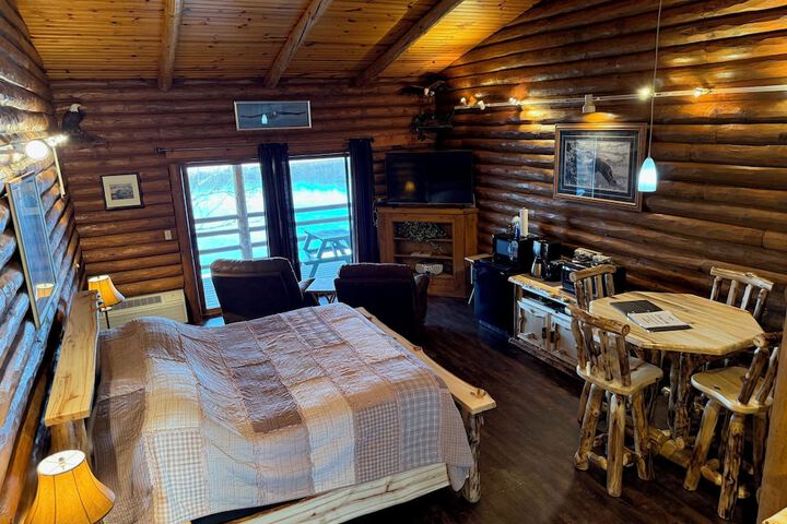 Room 73 of 374