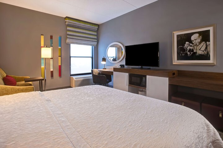 Room 26 of 42