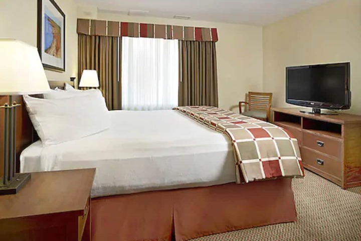Room 8 of 29