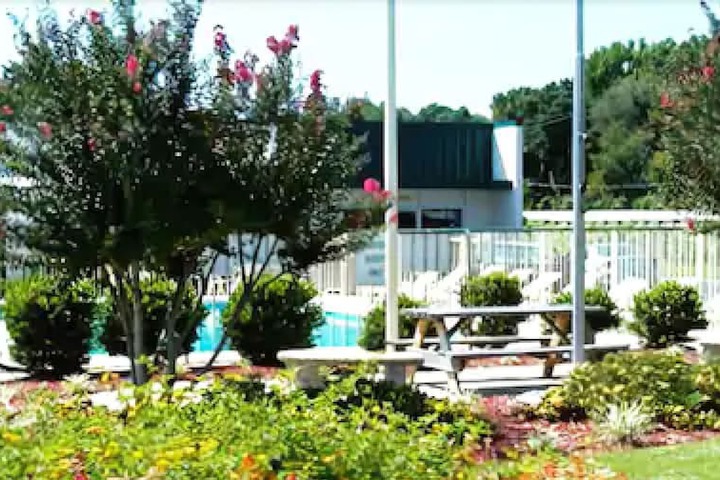 Hotel Exterior 13 of 13