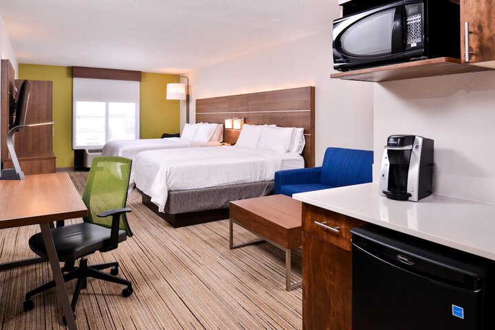 Room 33 of 67