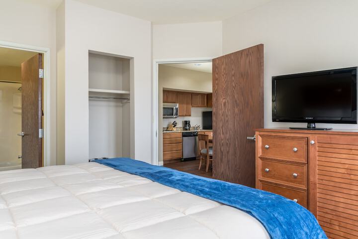 Room 14 of 32