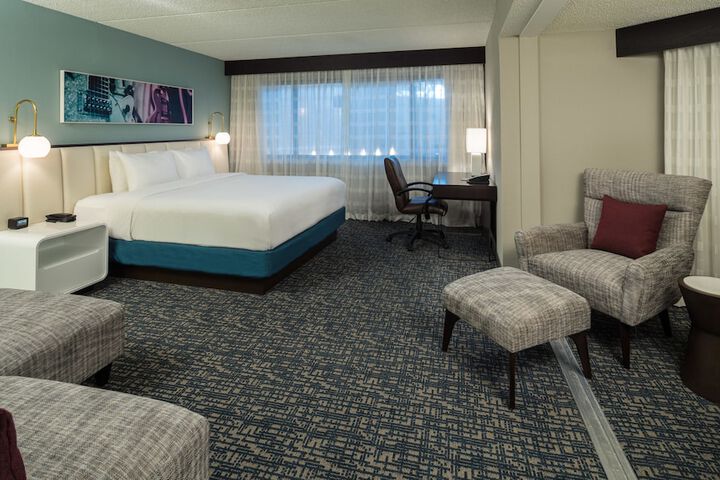 Room 8 of 38