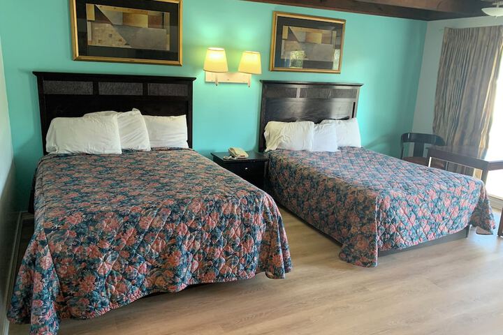 Room 14 of 34