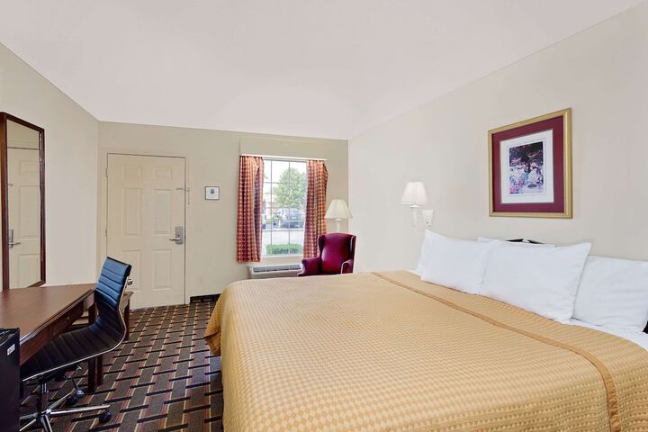Room 12 of 15