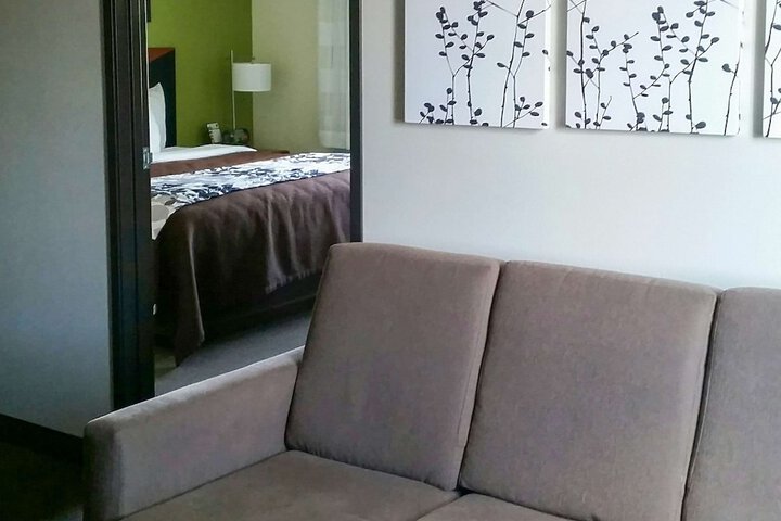 Sleep Inn & Suites Pleasant Hill - Des Moines