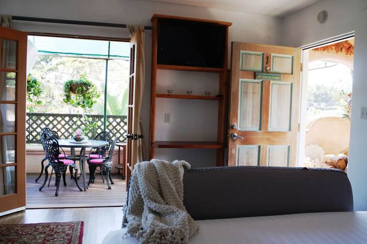 Room 21 of 83