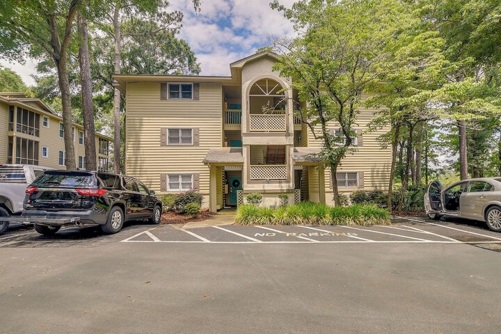 Sunset Beach Condo: Ideal Golfing Getaway!