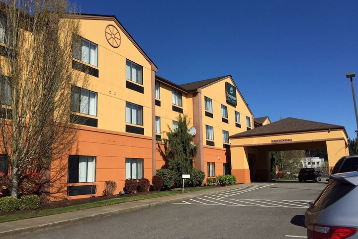 Hotel 4 of 50