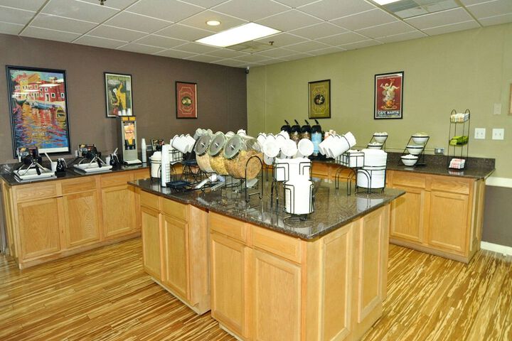 Breakfast/Coffee Service 75 of 85