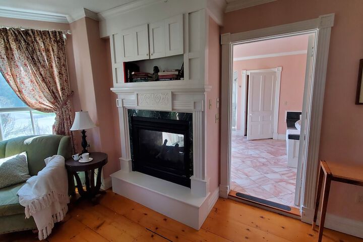 Room 15 of 24