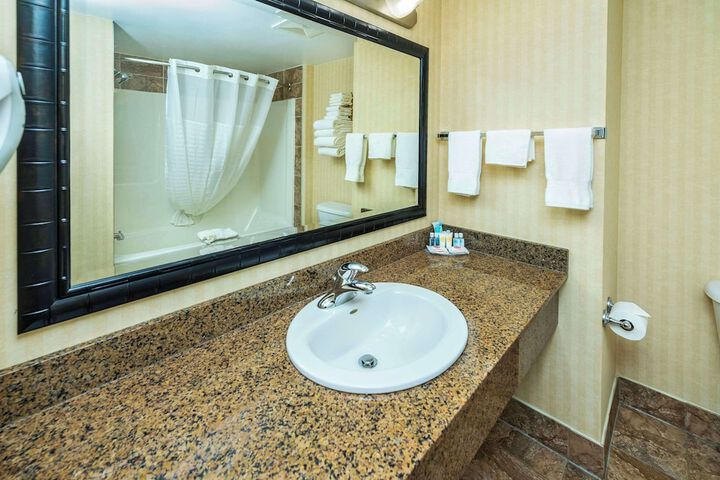 Comfort Inn & Suites Edson