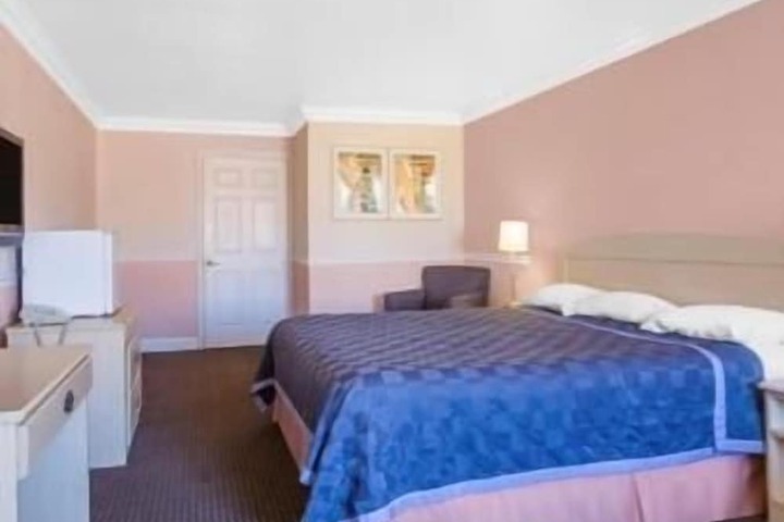 Room 14 of 17