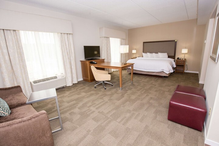 Room 34 of 60