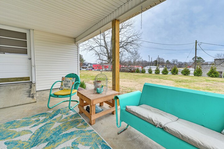 Charming Cave City Vacation Rental w / Fire Pit!