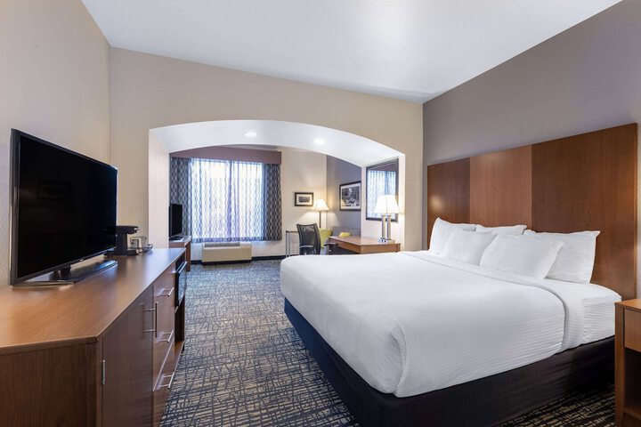 La Quinta Inn & Suites by Wyndham Morgantown