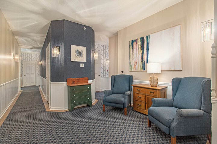 Room 45 of 102