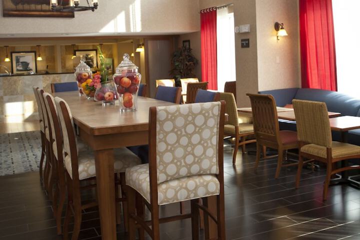 Dining 88 of 116