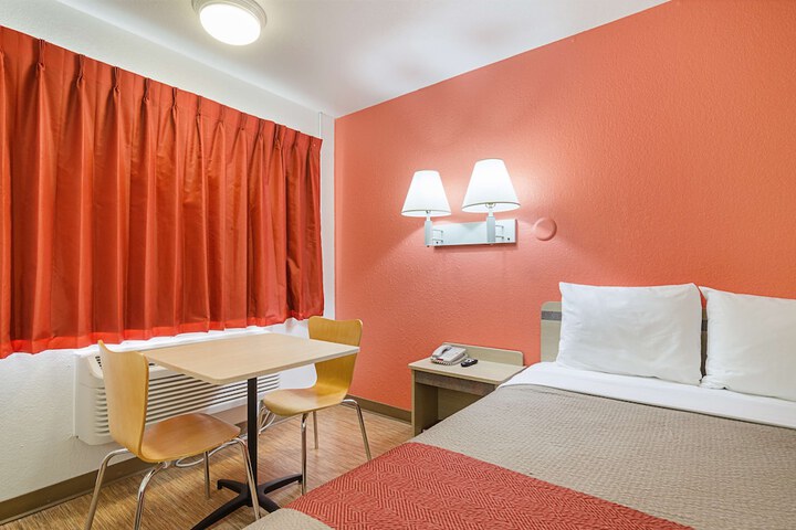 Room 46 of 74