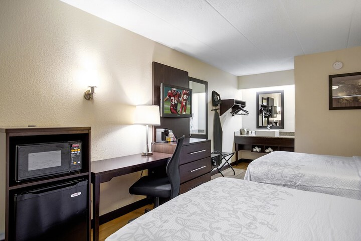 Red Roof Inn PLUS+ Pittsburgh East - Monroeville