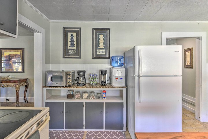 Crescent City Apartment w / Easy Lake Access!