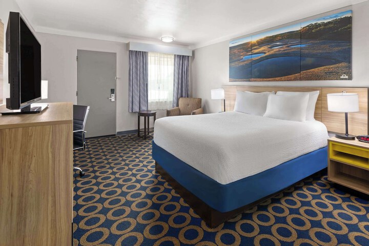 Days Inn by Wyndham Wauseon