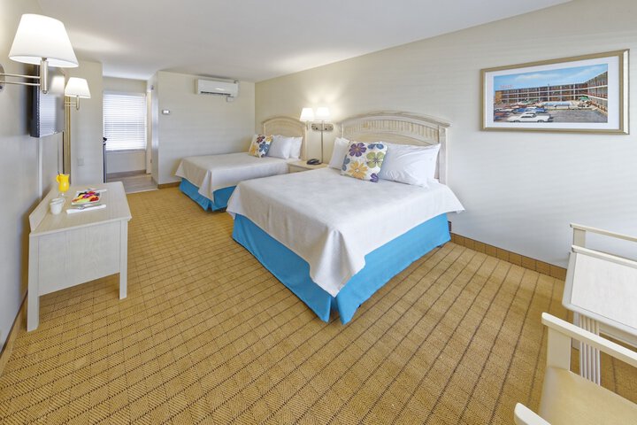 Room 13 of 22