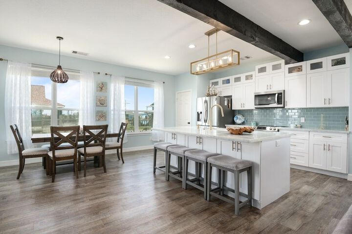 Sunrise Paradise 3 Bedroom Home by RedAwning
