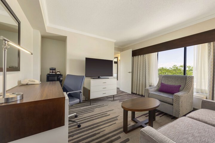 Room 15 of 37