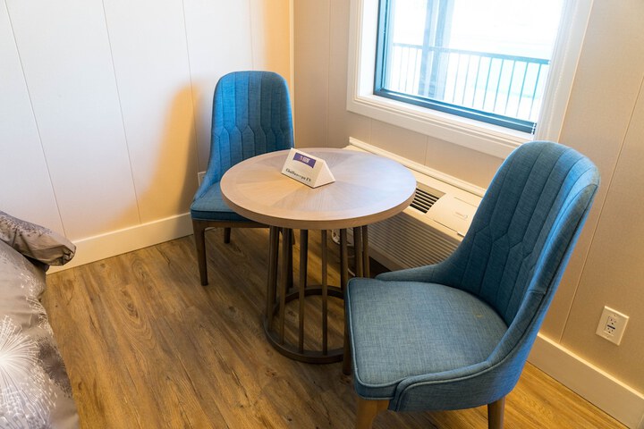 Room 16 of 20