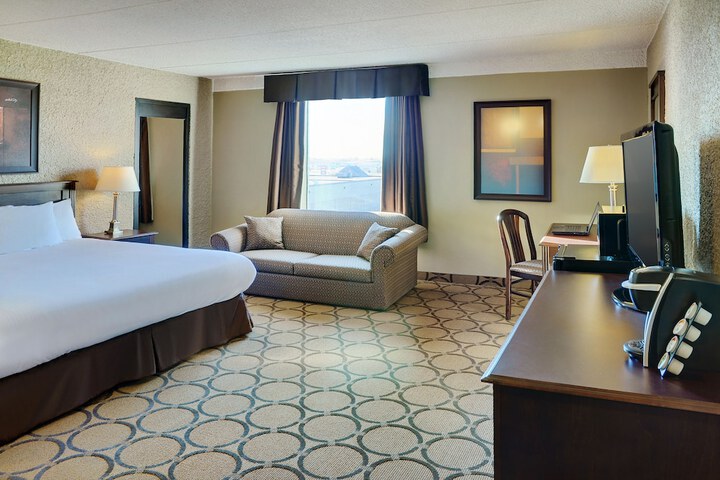 Room 22 of 48