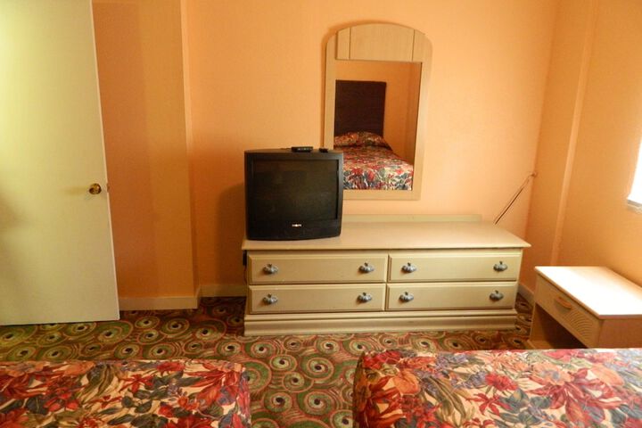 Tropizar Motel