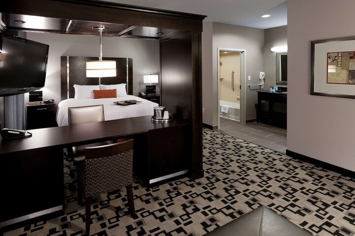 Room 12 of 20