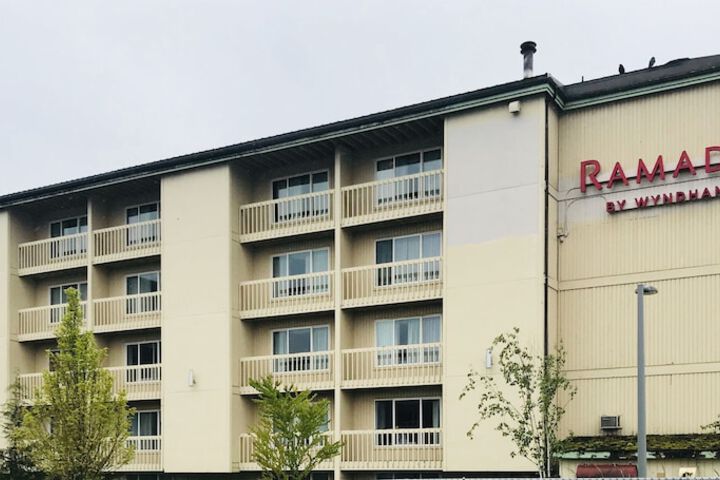 Hotel 3 of 73