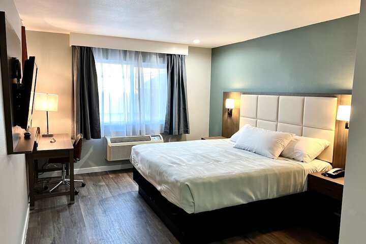 Room 12 of 27