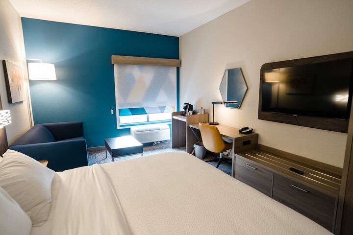 Holiday Inn Express & Suites Knoxville-North-I-75 Exit 112 by IHG