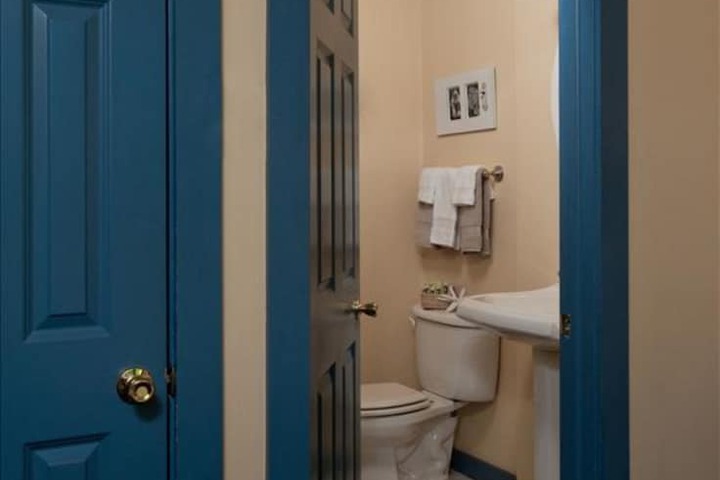 Room 80 of 142
