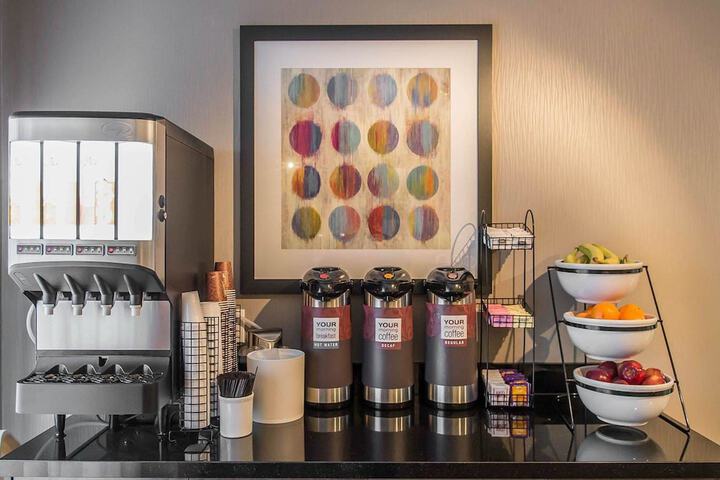 Breakfast/Coffee Service 21 of 28